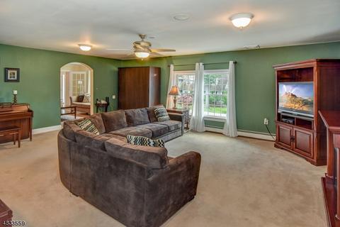 143 Hillcrest Dr, Wayne, NJ 07470 photo 8