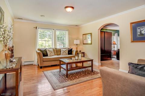 143 Hillcrest Dr, Wayne, NJ 07470 photo 3