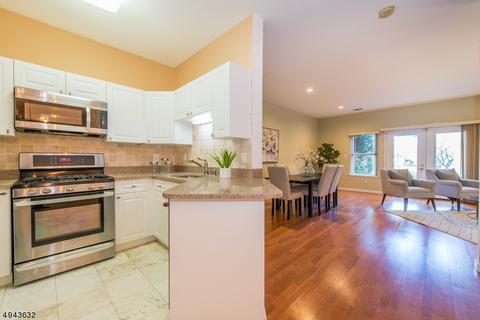8614 Brittany Dr, Wayne, NJ 07470 photo 6