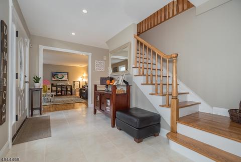 11 Drayton Pl, Wayne, NJ 07470 photo 4