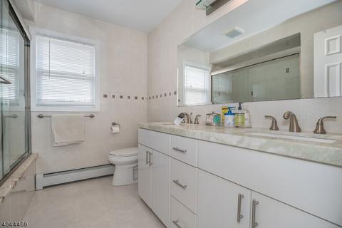 11 Drayton Pl, Wayne, NJ 07470 photo 24