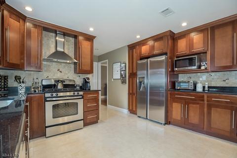 11 Drayton Pl, Wayne, NJ 07470 photo 5