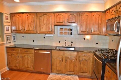 26 Bedford Ct, Madison, NJ 07940 photo 3