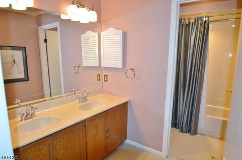 26 Bedford Ct, Madison, NJ 07940 photo 13