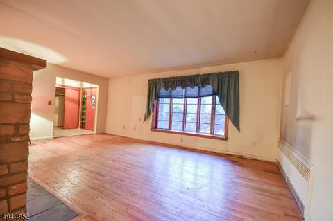 233 Forest Ave, Paramus, NJ 07652 photo 3