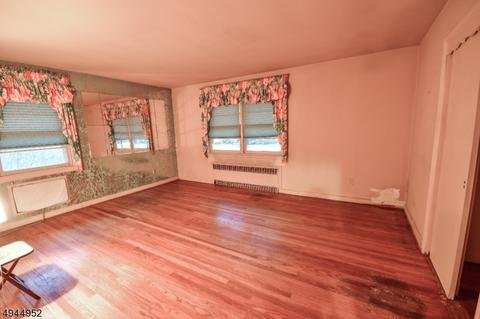 233 Forest Ave, Paramus, NJ 07652 photo 10