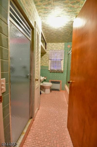 233 Forest Ave, Paramus, NJ 07652 photo 9