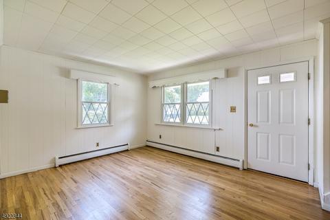 55 4th Ave, Wanaque Boro, NJ 07420 photo 3