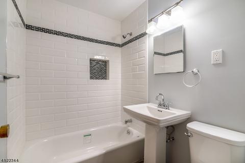55 4th Ave, Wanaque Boro, NJ 07420 photo 14