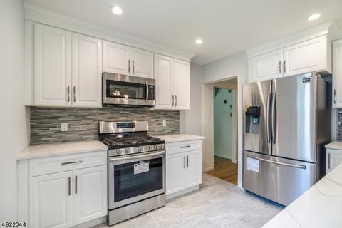 55 4th Ave, Wanaque Boro, NJ 07420 photo 6