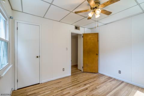 55 4th Ave, Wanaque Boro, NJ 07420 photo 16