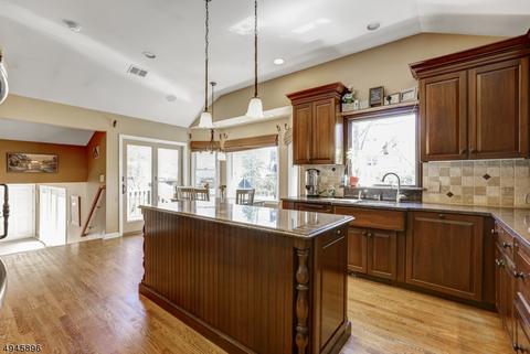 29 Cypress Ter, Springfield, NJ 07081 photo 7