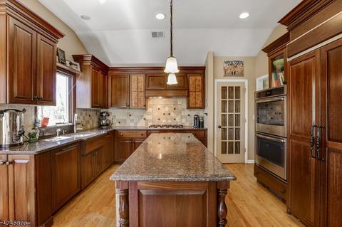 29 Cypress Ter, Springfield, NJ 07081 photo 5
