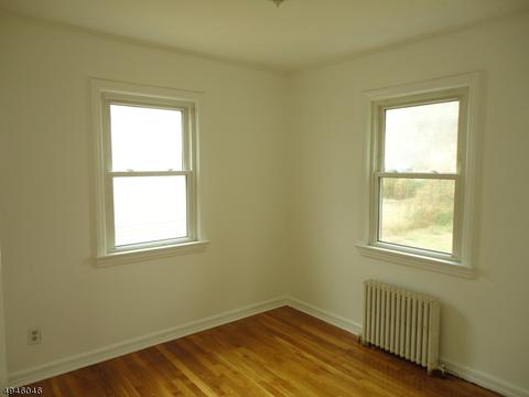45 Ackerman Ave, Saddle Brook, NJ 07663 photo 8