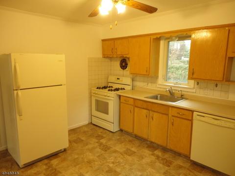 45 Ackerman Ave, Saddle Brook, NJ 07663 photo 4