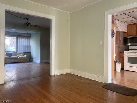 428 E 3rd Ave, Roselle, NJ 07203 photo 8