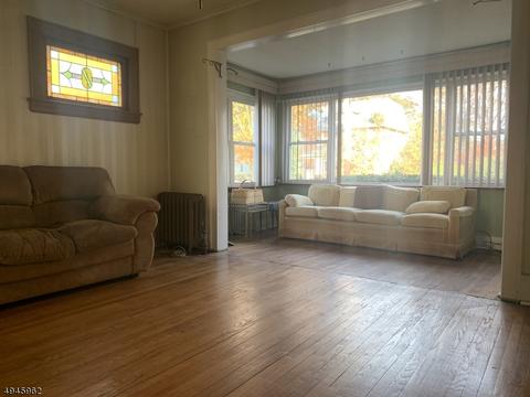 428 E 3rd Ave, Roselle, NJ 07203 photo 4