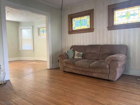 428 E 3rd Ave, Roselle, NJ 07203 photo 5
