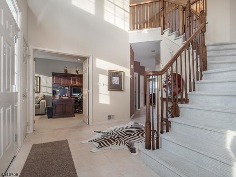 3 Diane Ct, Wayne, NJ 07470 photo 2