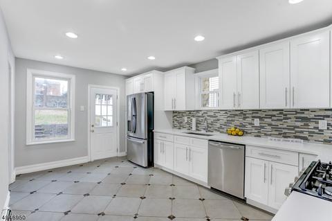 216 Berkeley Ave, Bloomfield, NJ 07003 photo 12