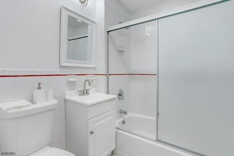 216 Berkeley Ave, Bloomfield, NJ 07003 photo 14