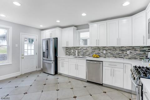 216 Berkeley Ave, Bloomfield, NJ 07003 photo 13