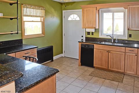19 Beech St, Stanhope, NJ 07874 photo 5