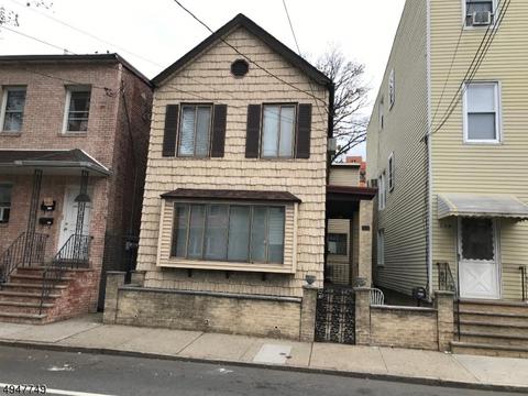 237 Walnut St, Newark, NJ 07105 photo 1