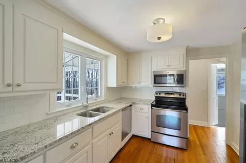 2 E Ridge Dr, Berkeley Heights, NJ 07922 photo 8