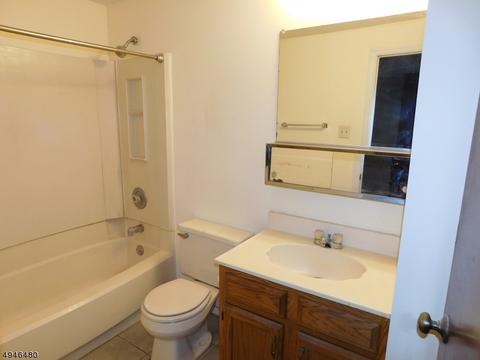 114 Constitution Way, Franklin, NJ 07416 photo 14