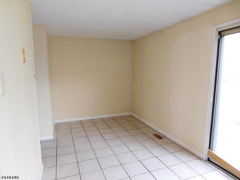 114 Constitution Way, Franklin, NJ 07416 photo 7