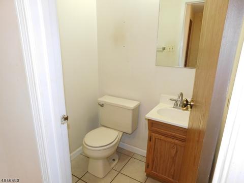 114 Constitution Way, Franklin, NJ 07416 photo 4