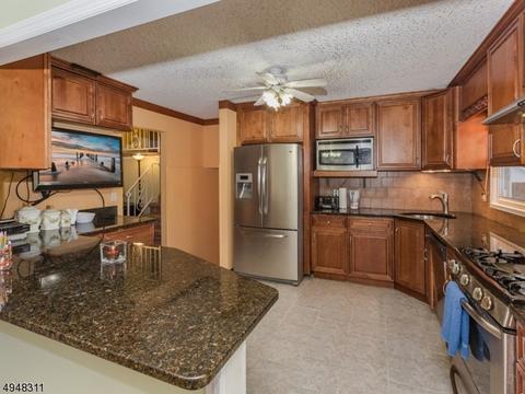 54 E White Ter, Nutley, NJ 07110 photo 8
