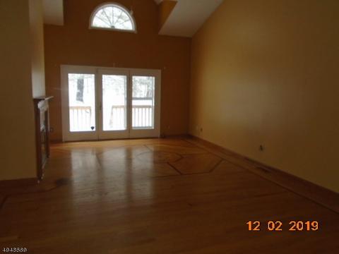 120 Worcester Dr, Wayne, NJ 07470 photo 6