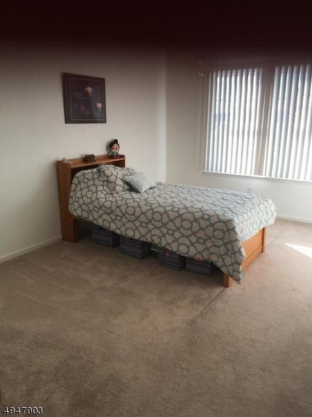 21 Foxboro Rd, Wayne, NJ 07470 photo 17