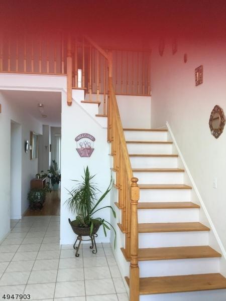 21 Foxboro Rd, Wayne, NJ 07470 photo 2