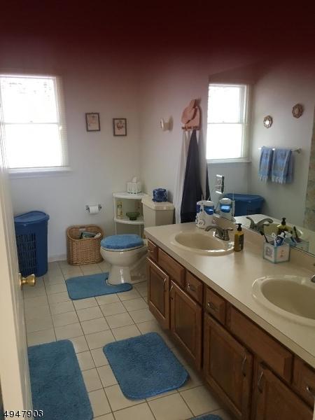 21 Foxboro Rd, Wayne, NJ 07470 photo 15