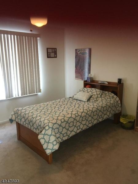 21 Foxboro Rd, Wayne, NJ 07470 photo 18