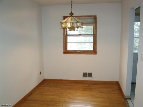 29 Joan St, Wayne, NJ 07470 photo 9