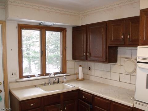 29 Joan St, Wayne, NJ 07470 photo 5
