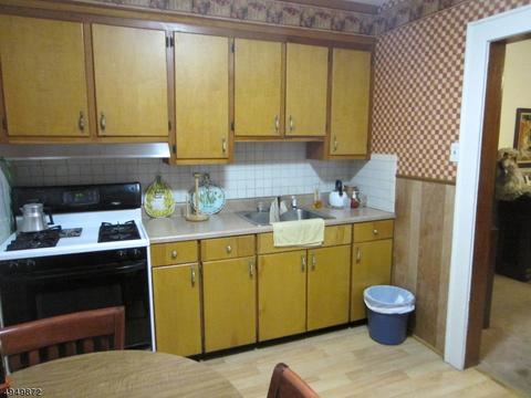 16 Berkeley St, Millburn, NJ 07041 photo 2