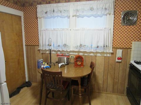 16 Berkeley St, Millburn, NJ 07041 photo 3