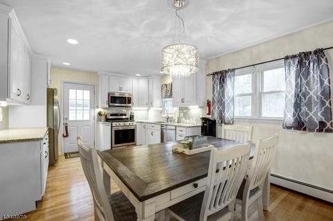34 Pinecrest Ter, Wayne, NJ 07470 photo 5