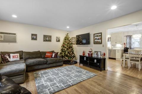 34 Pinecrest Ter, Wayne, NJ 07470 photo 4
