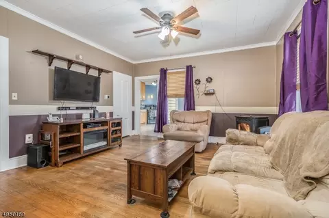 300 Sharp St, Hackettstown, NJ 07840 photo 8