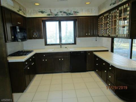 9 Stone Ledge Rd, Upper Saddle River, NJ 07458 photo 13