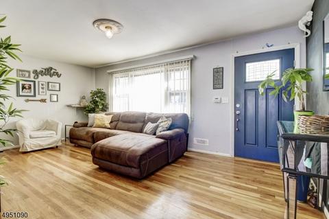 92 Warwick Rd, Hillside, NJ 07205 photo 4