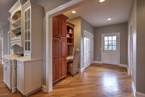 7 Kendall Ct, Mendham, NJ 07945 photo 9