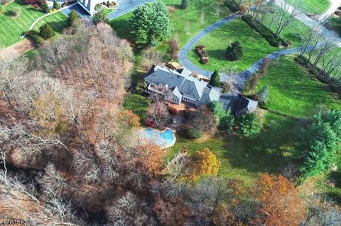 7 Kendall Ct, Mendham, NJ 07945 photo 2