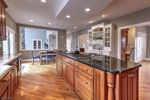 7 Kendall Ct, Mendham, NJ 07945 photo 8